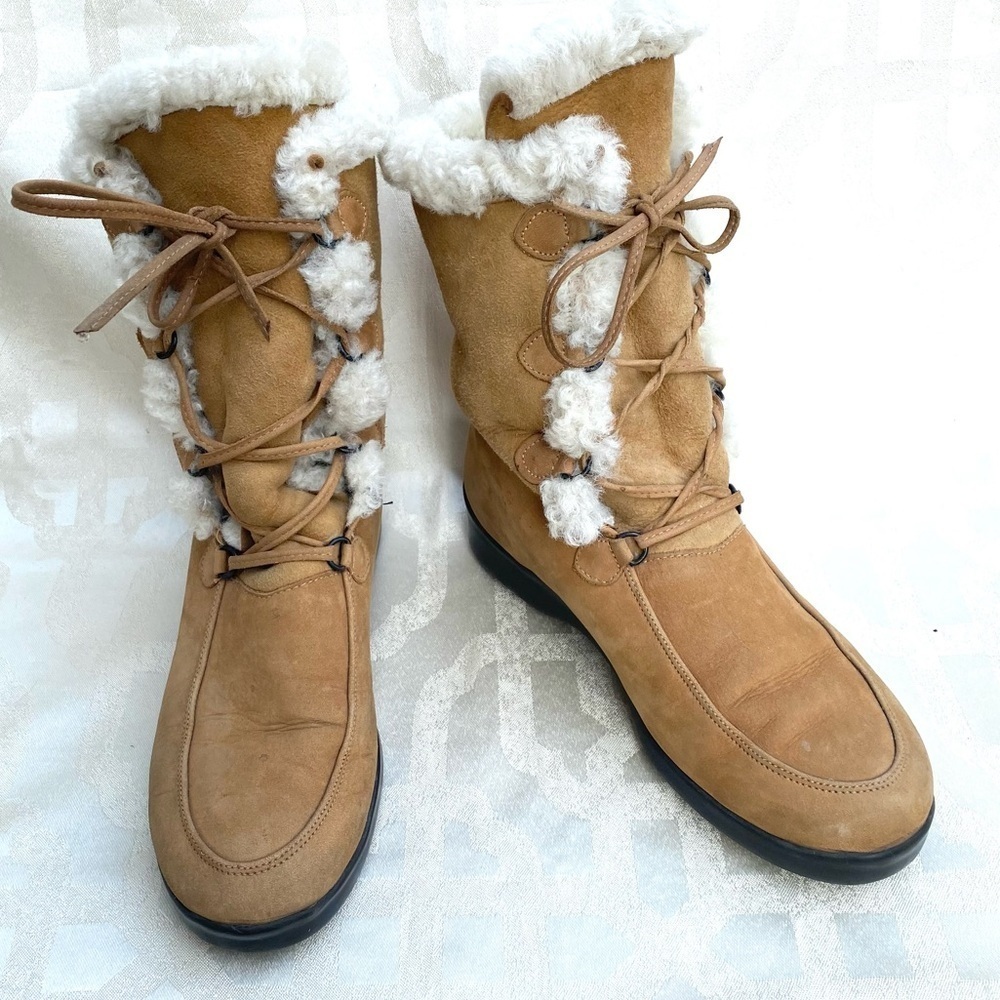 Vintage Shearling Suede Moccasin Boots Size 8 Santana